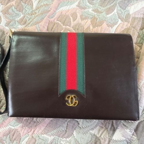 GUCCIシェリーラインショルダーバッグ