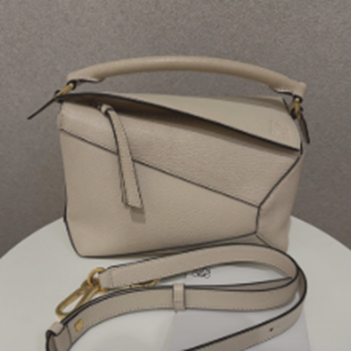 LOEWE パズル