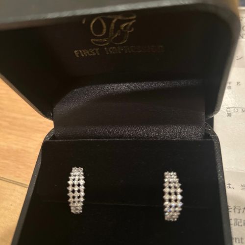 ダイヤモンドピアス