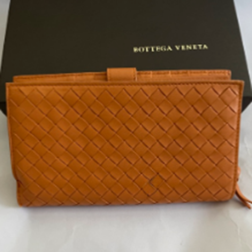 ボッテガヴェネタ イントレチャート 2つ折り