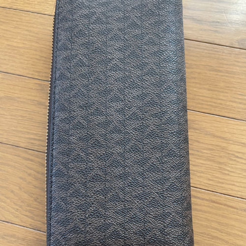 マイケルコース 長財布 2,000円