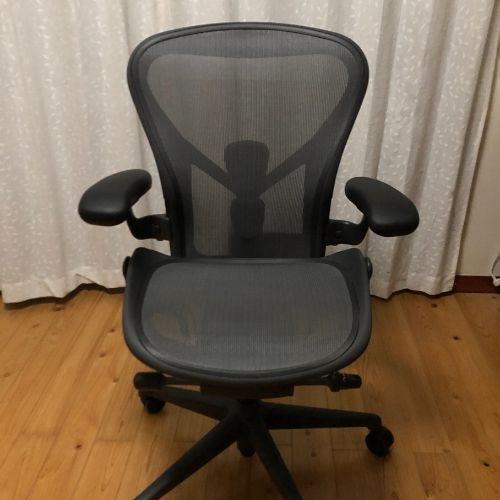 ハーマンミラー、アーロンチェア