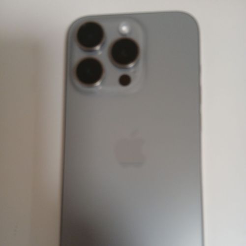 128GB ナチュラルチタニウム