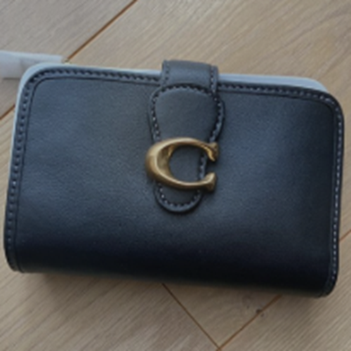 コーチ　タビー　ミディアム　ウォレット