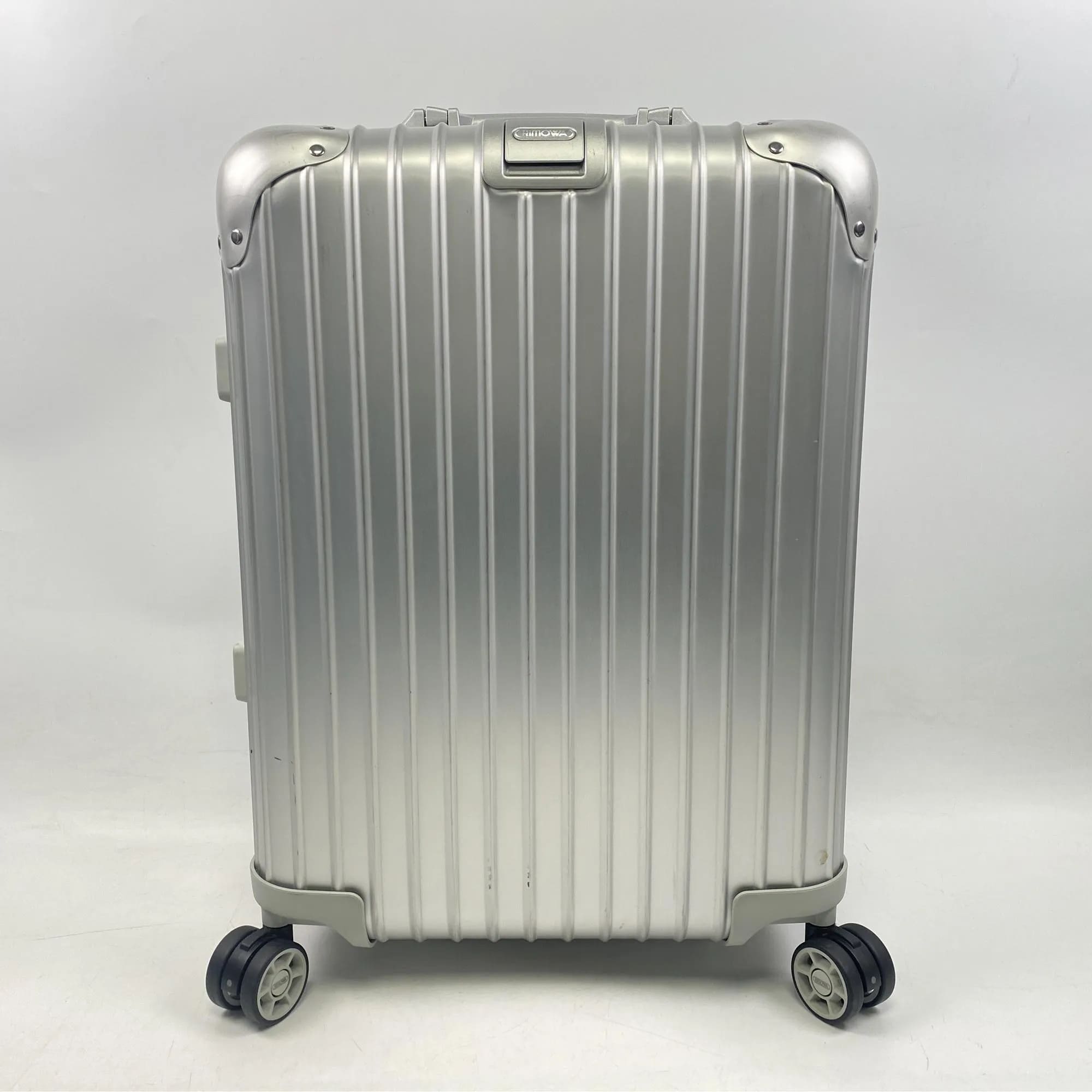 リモワ キャビン オリジナル 35L シルバー