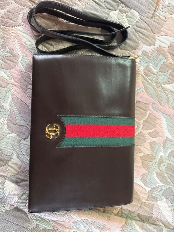 GUCCIシェリーラインショルダーバッグ