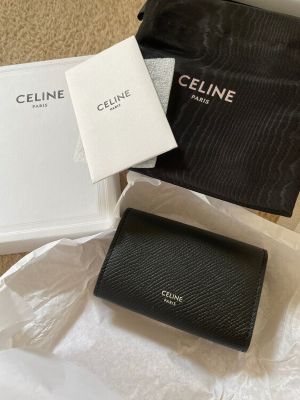 celine グレインドカーフスキン カードホルダー