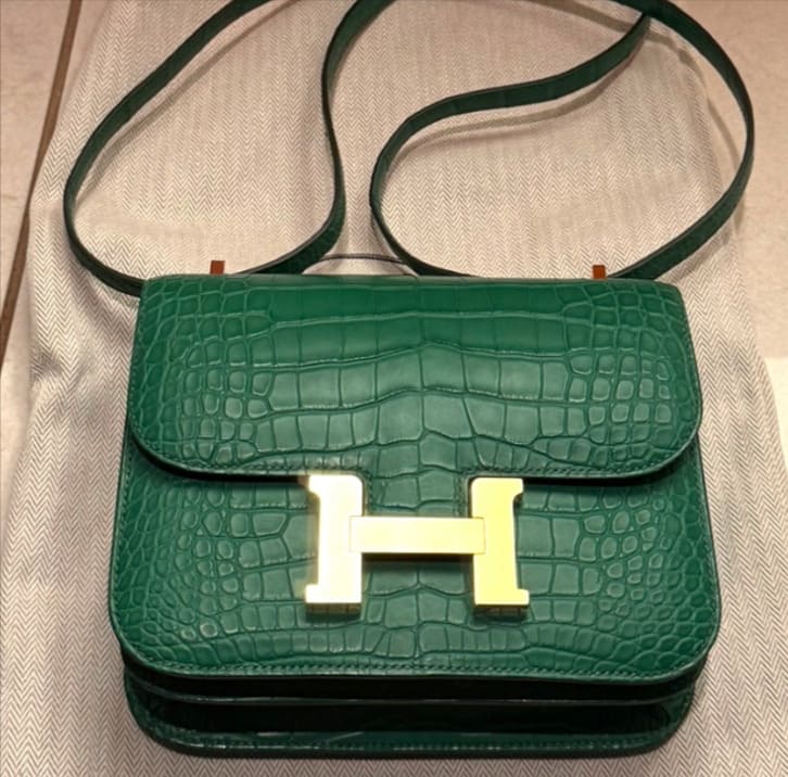 エルメス コンスタンス