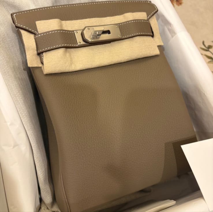 ケリーアッカドpm