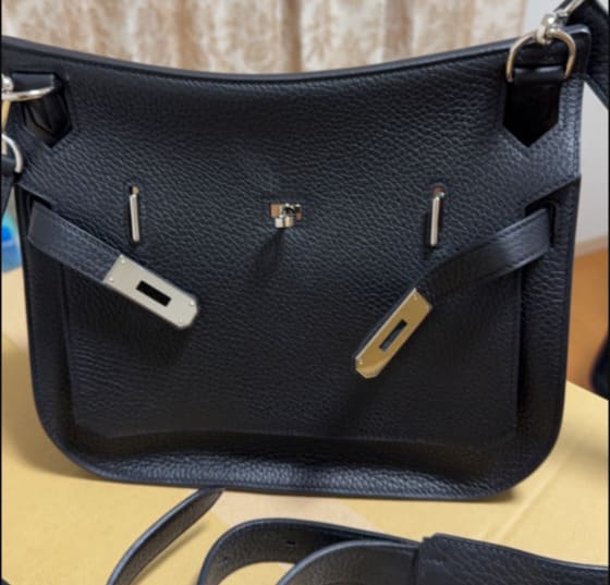 ジプシエール28 シルバー金具 ショルダーバッグ トリヨンクレマンス