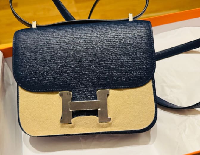 エルメス コンスタンス