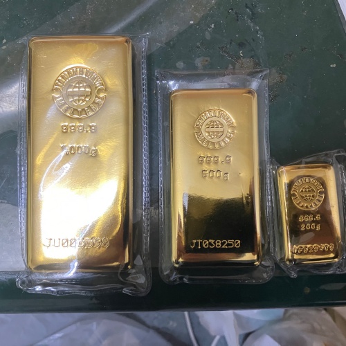 地金1700gの画像