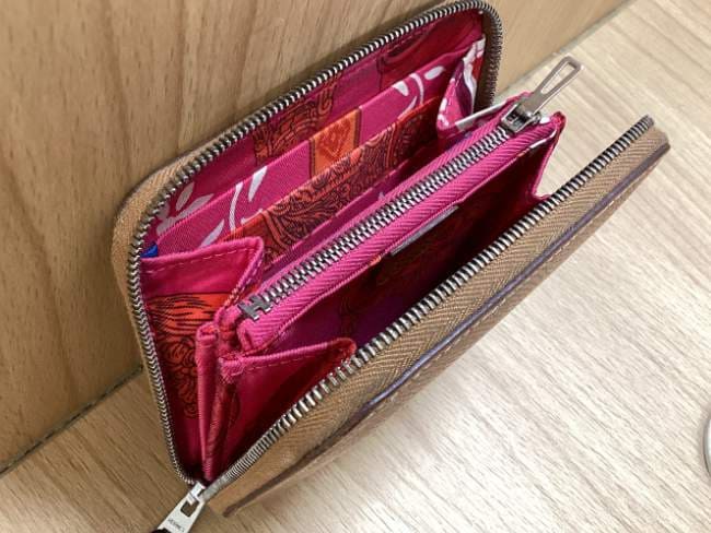 エルメス アザップ コンパクト シルクイン 2つ折り