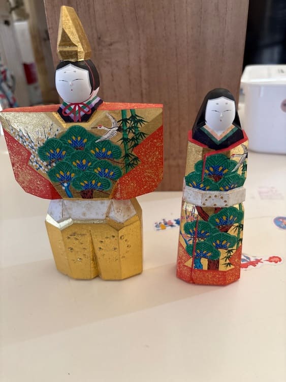 川口神泉作一刀彫り雛人形女雛男雛