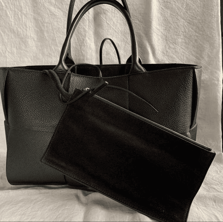 ボッテガヴェネタ スモールアルコバッグ黒