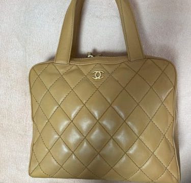 マトラッセハンドバック　ラムスキン　ベージュ