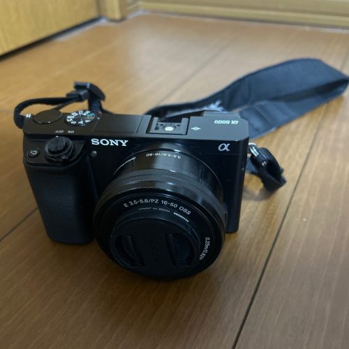 α6000