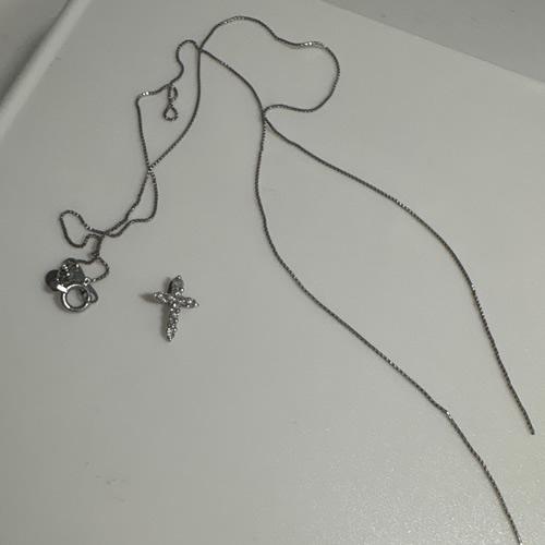 プラチナダイヤモンドネックレス