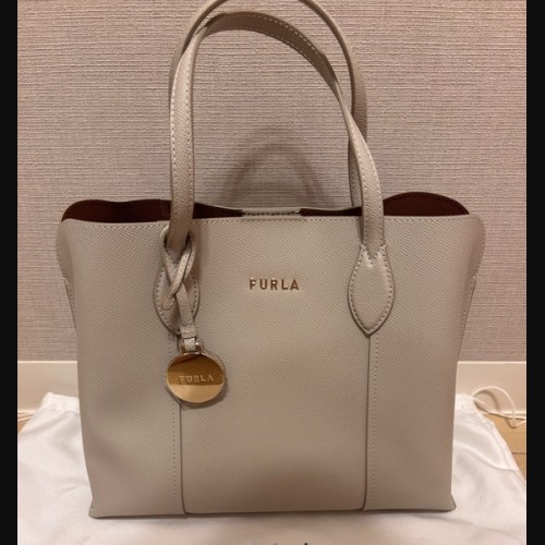 フルラ トートバッグ