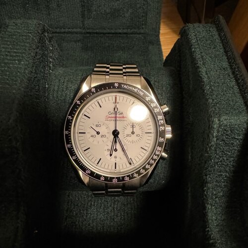 スピードマスター ムーンウォッチ 白文字盤