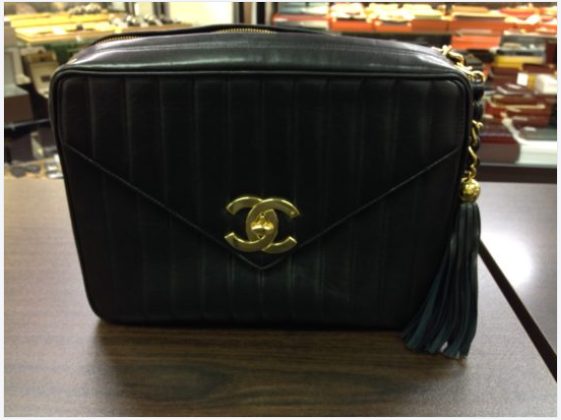 A03647 クラシック タッセル チェーンショルダーバッグラムスキン ブラック　3番台の画像