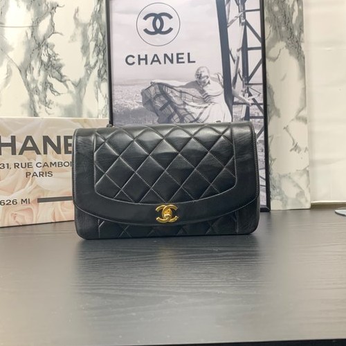 ショルダーバッグ ダイアナフラップマトラッセ