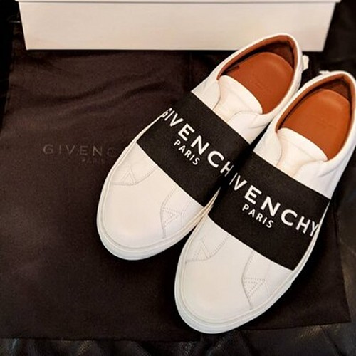 ジバンシィ BH0003H017