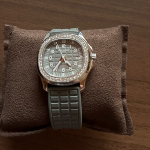 パテックフィリップ アクアノート 5067A-018