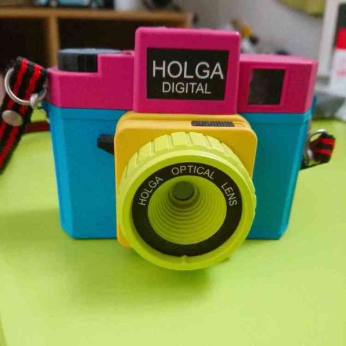 トイカメラ HOLGA Digital