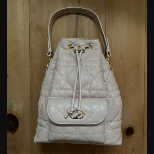 ディオールカロ バケットバッグ