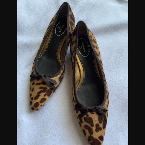 PRADA ハラコフラットパンプス