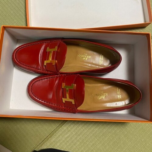 HERMES 赤 ローファー