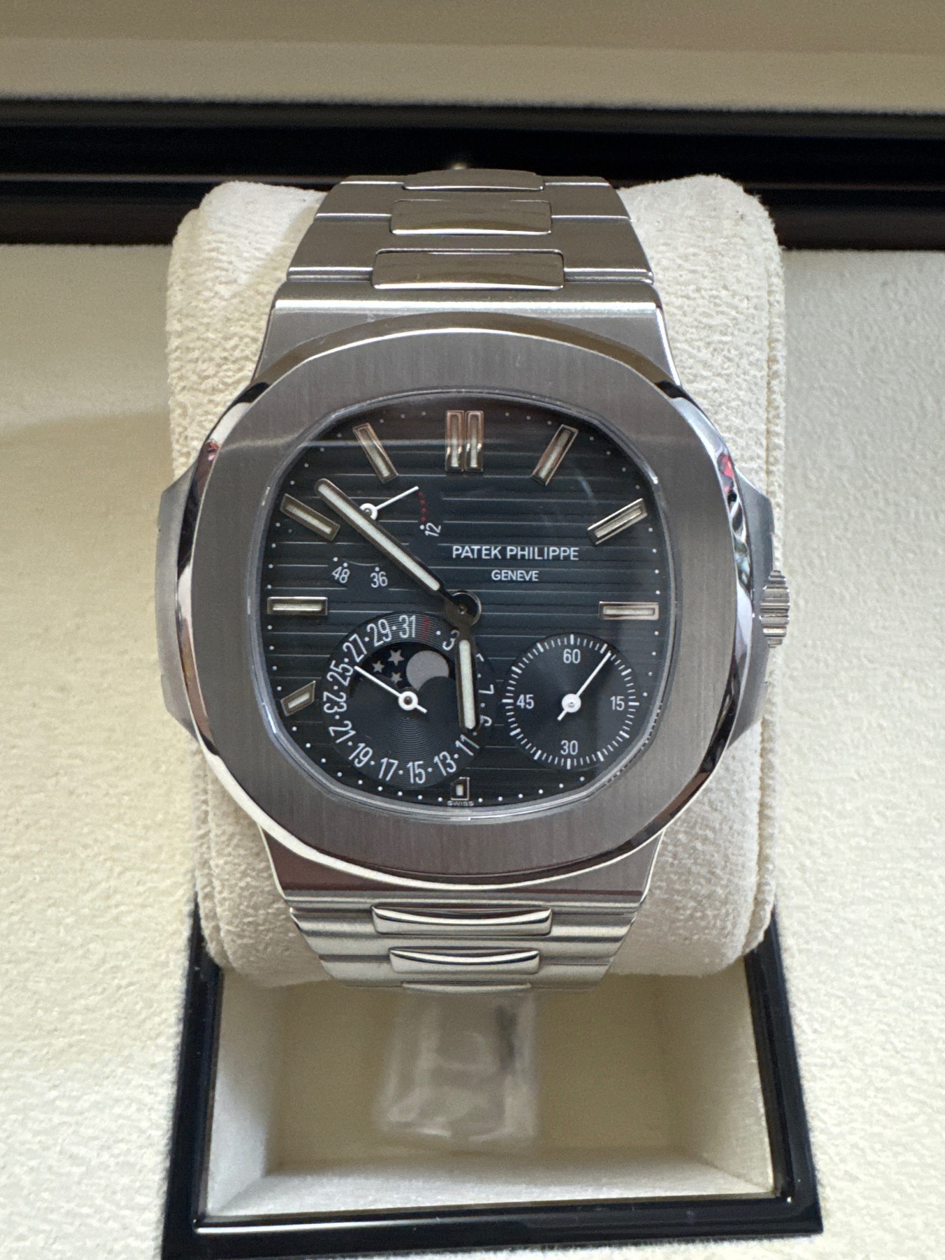 パテックフィリップ ノーチラス 5712/1a