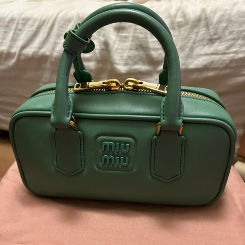 ミュウミュウ アルカディ