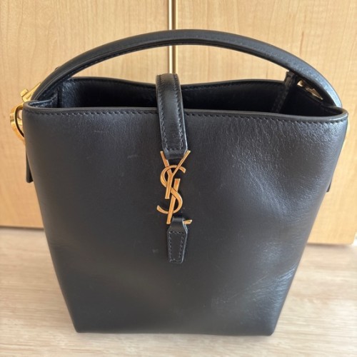 イブサンローラン ミニバケットバッグ