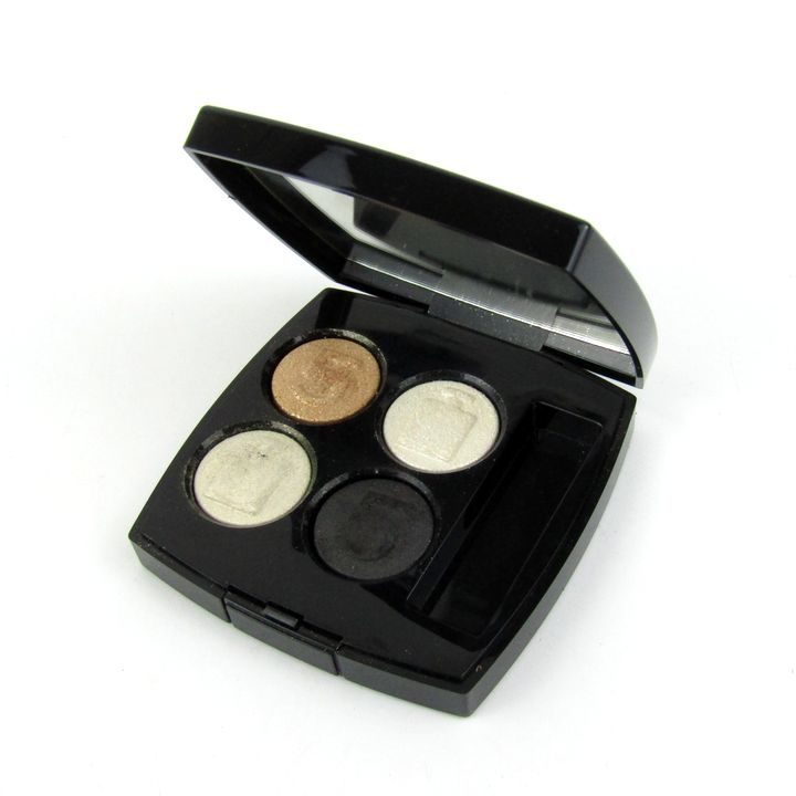 シャネル アイシャドウ 限定 レキャトルオンブル