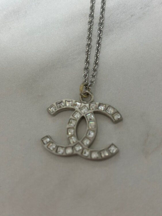 ラインストーン ネックレス ココマークの画像