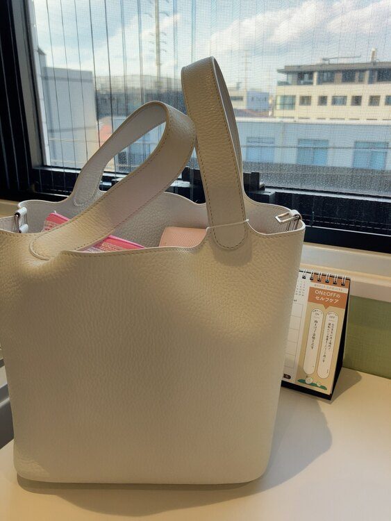 ピコタン MMが窓際に置かれている画像