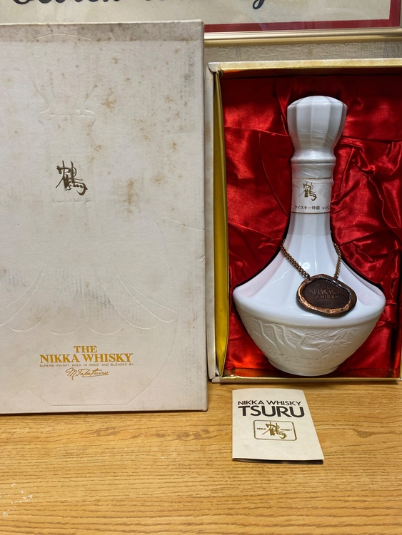 ニッカウイスキー鶴　760ml 43%