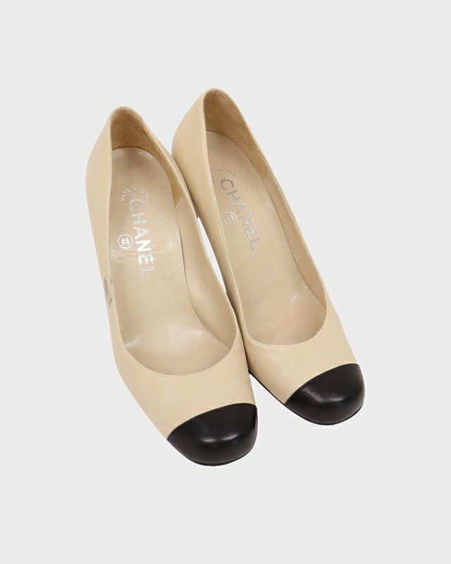 CHANEL バイカラーパンプス