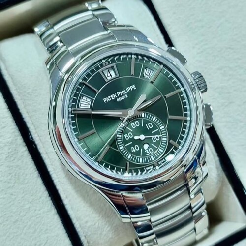 パテックフィリップ アニュアルカレンダー 5905