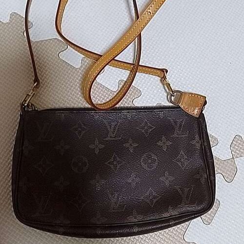 ルイヴィトン アクセサリーポーチ