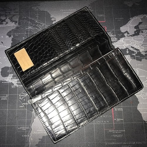 ア・テストーニ クロコマット つや消し 長財布