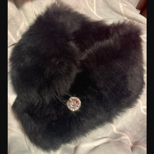 UGG ファーマフラー ビジューボタン