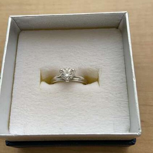 デビアス ダイヤモンドリング