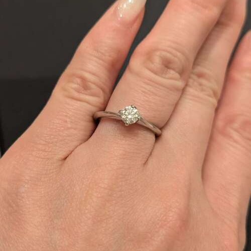 プラチナダイヤモンドリング