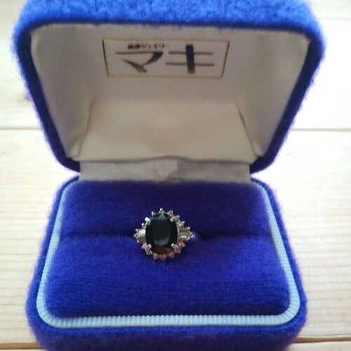 サファイアの指輪