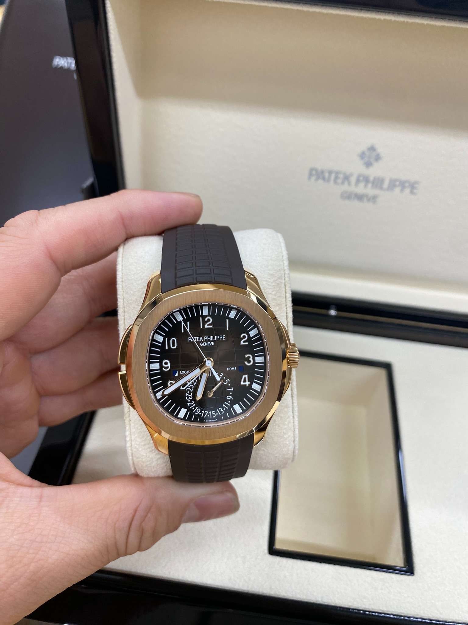 パテックフィリップ アクアノート 5164R-00