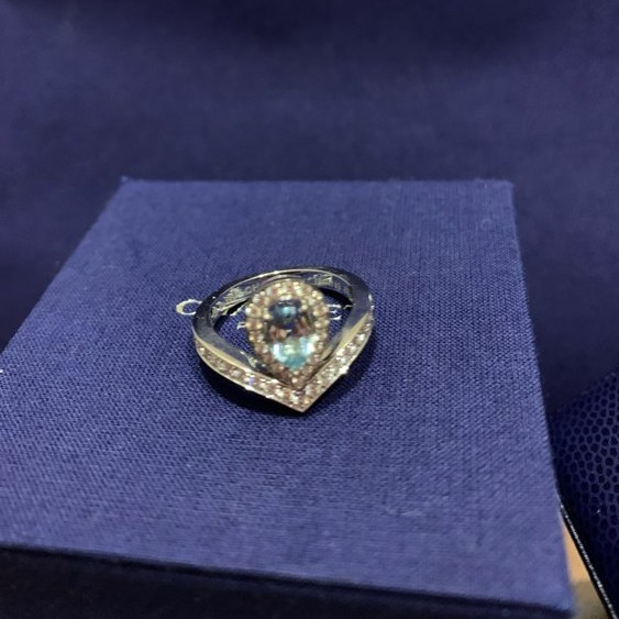 ショーメ ジョセフィーヌ アクア