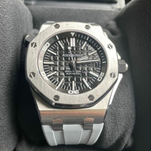 ロイヤルオークオフショア 15703ST.OO.A002CA.01